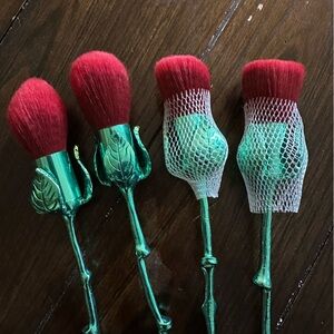 *NEW* Rose Makeup Brush Set